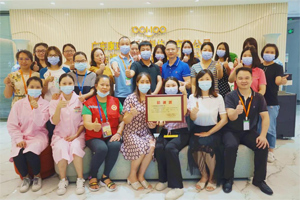 捐獻(xiàn)青春熱血，彩繪人生畫(huà)卷